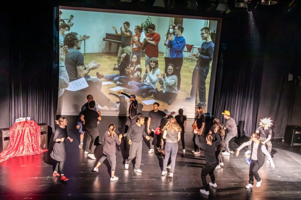 einsmehr Gruppe FreiSpiel21 bei Auftritt