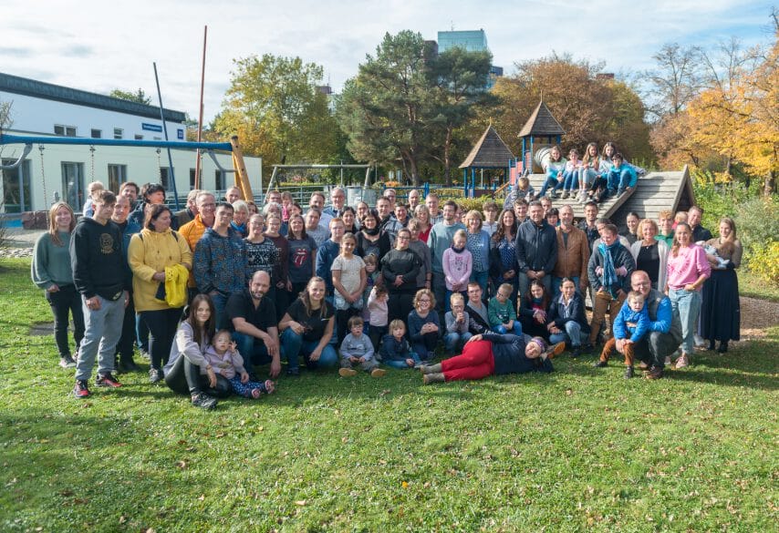 Gruppenbild Mitglieder des Vereins einsmehr e.V.